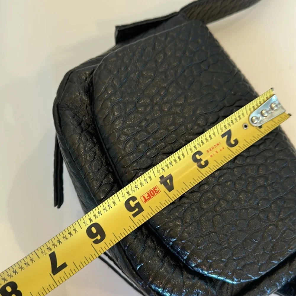 New HOBO Bonita Leather Bag. Black.